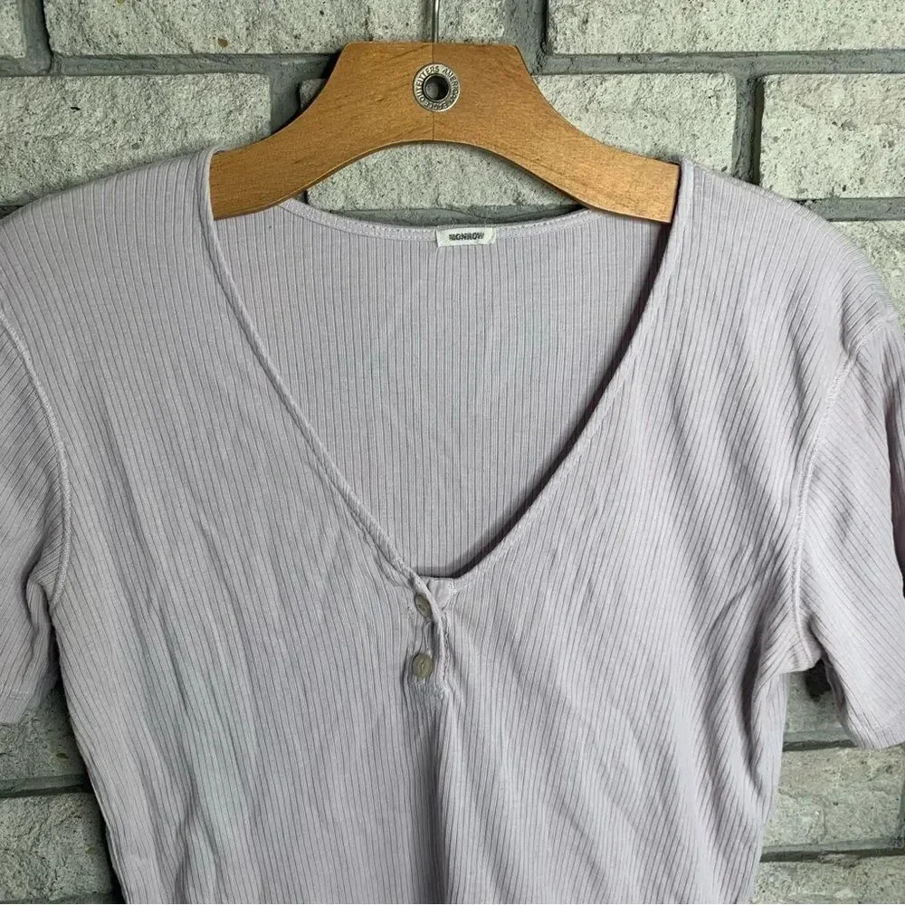 Monrow Ribbed V Neck Button Tee Shirt - Picture 4 of 7